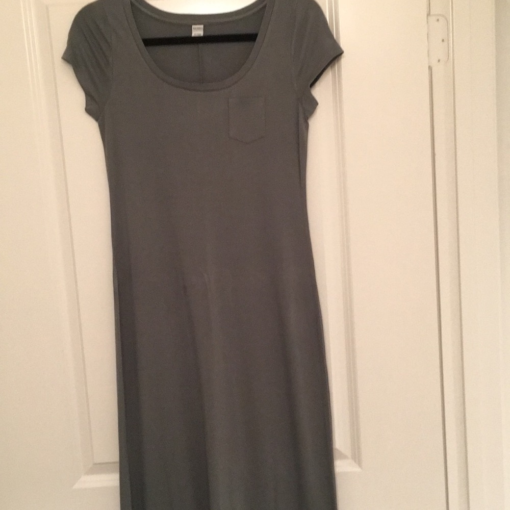 maxi dress. I'm 5'3.5" tall and hits at my ankle